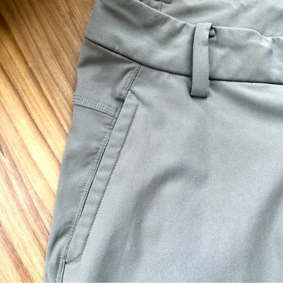 Lululemon khaki golf shorts sz 32 - Picture 3 of 9